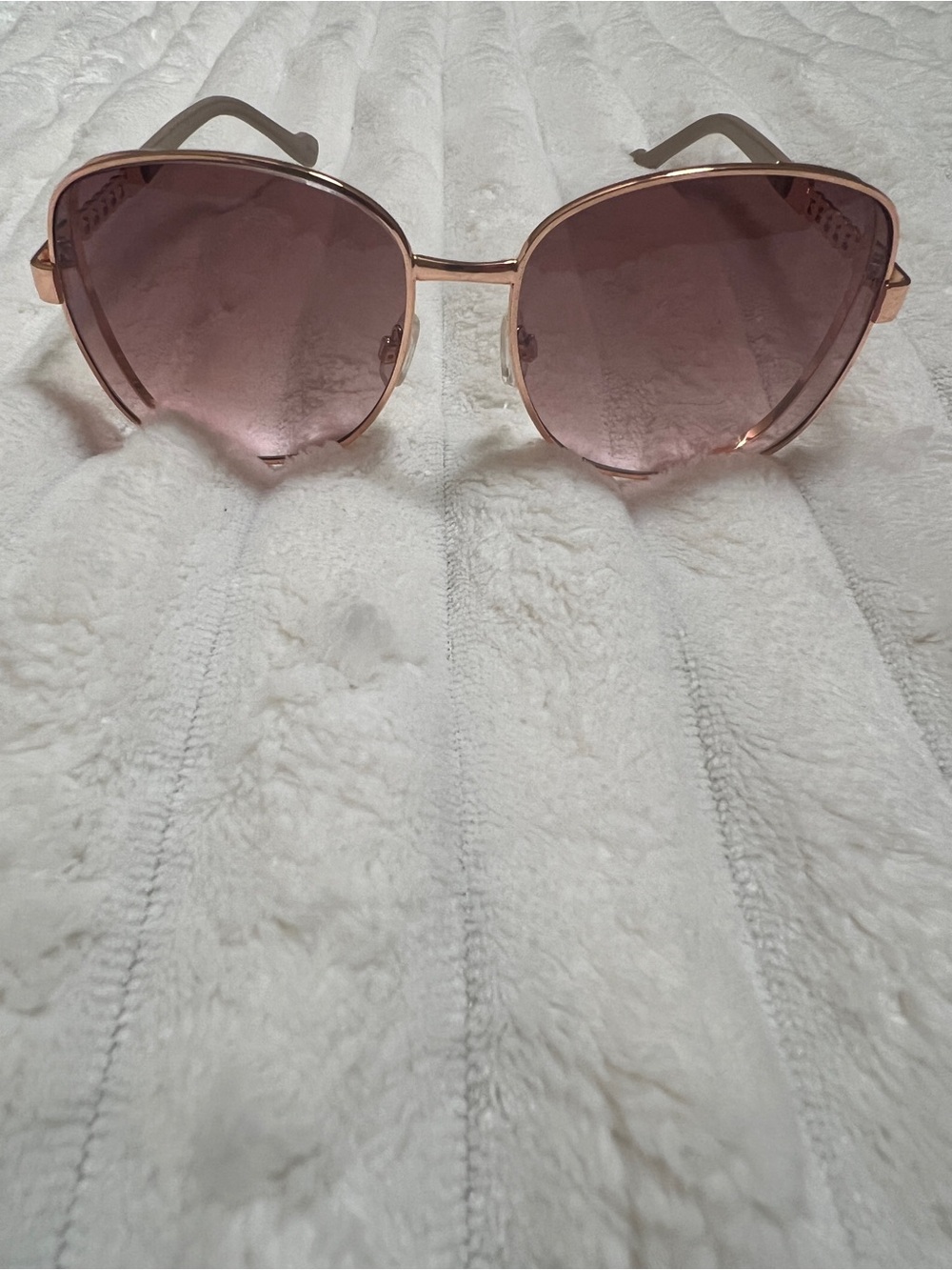 Jessica Simpson Rose Gold Frame sunglasses